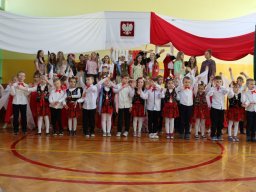 b_1024_768_0_00_images_2022_2023_Wydarzenia_3maja_342697417_9204732006264293_7958218565322577540_n